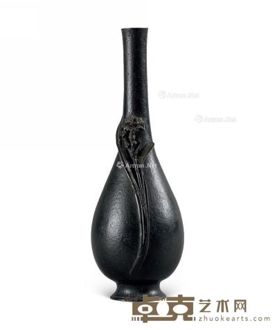 清 铜制兰花纹长颈瓶 高25.3cm