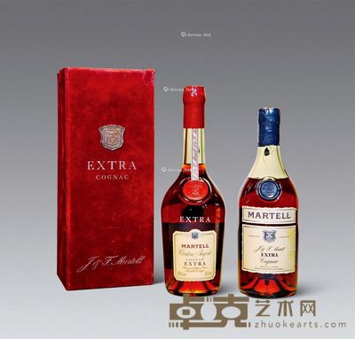 80年代中期，70年代中期 马爹利EXTRA木盒红火漆头、蓝火漆头 （各一瓶） --