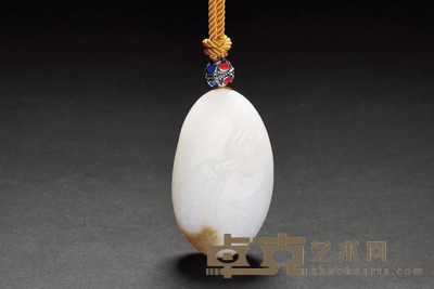 郁志刚 和田玉龙行天下手把件 长:6.2cm 宽;3.5cm 厚:1.9cm