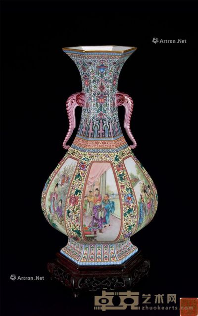 晚清/民国 黄地粉彩缠枝开光人物象耳六角瓶 高35.8cm