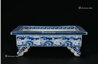 清 青花四脚水仙花盆