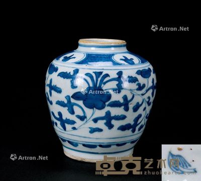 明天启 青花‘花卉’罐 高16cm