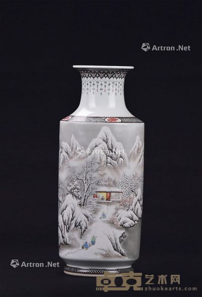 粉彩雪景瓷瓶 高34cm