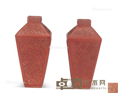 20世纪早期 紫砂万字不断头瓶 (一对) 高18cm