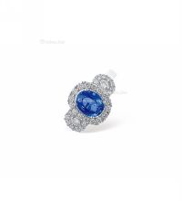 1.79克拉天然蓝宝石配钻石戒指