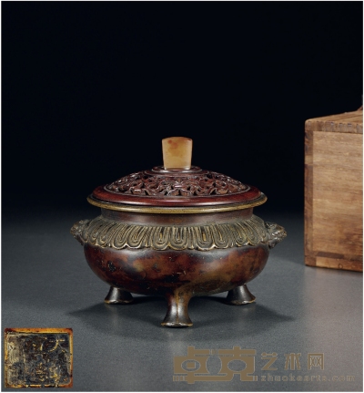 清 大明宣德年制款铜狮耳炉 高10.5cm；耳径13.5cm