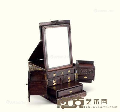 清代（1644-1911） 紫檀嵌百宝人物纹化妆盒 长33cm；宽25.5cm；高20.5cm