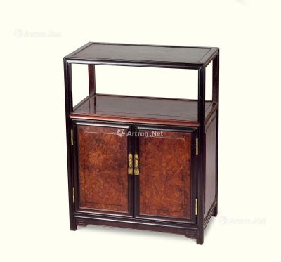 清代（1644-1911） 紫檀嵌瘿木亮格柜