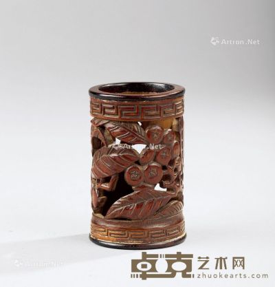 清代(1644～1911) 竹镂雕果叶纹小笔筒 直径3.9cm；高6.1cm?