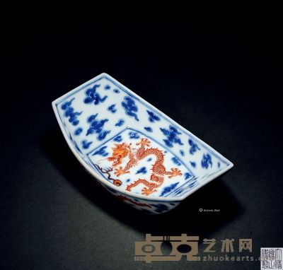 清雍正 青花矾红龙纹茶船 长13.8cm