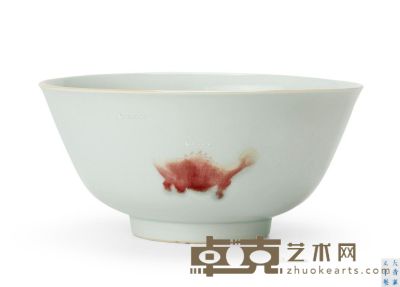 清雍正 冬青釉釉里红三鱼纹大碗 直径19.7cm