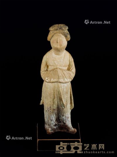 唐代(618-907) 彩陶人物俑 高30.5cm