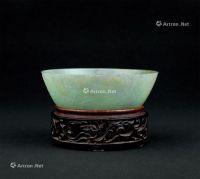 清代(1644-1911) 翡翠花卉纹盘