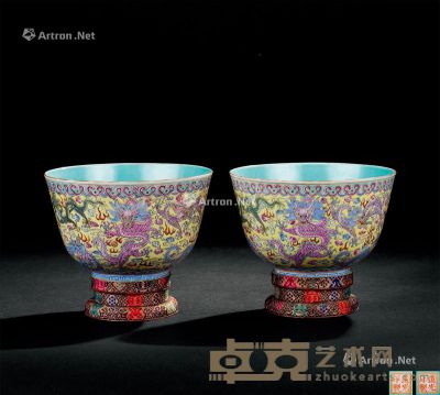 清代(1644-1911) 粉彩龙纹碗 （一对） 直径13.2cm；高8.6cm