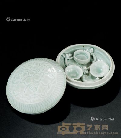 北宋(960-1127) 影青刻花香盒 直径12.3cm；高6.5cm