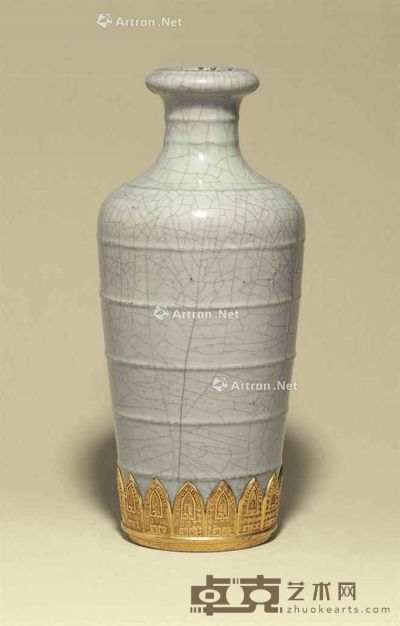 18TH CENTURY A GUAN-STYLE CRACKLE-GLAZED VASE WITH A GILT METAL MOUNT 高40.3cm