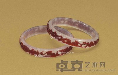 18TH-19TH CENTURY A PAIR OF RED-OVERLAY‘SNOWFLAKE’ GLASS BANGLES 直径7.5cm