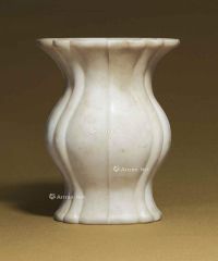 19TH CENTURY A WHITE MARBLE FLUTED VASE