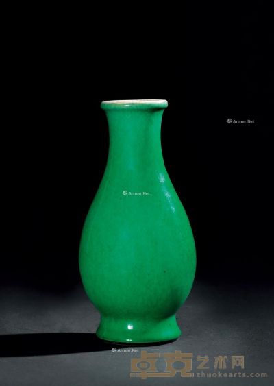 清 绿哥釉瓶 直径8.5cm