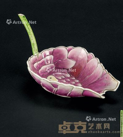 清 光緖 粉彩莲花纪念杯 高10.8cm