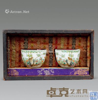 清 粉彩安居乐业杯 （一对） 直径6.4cm