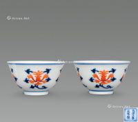 清 青花矾红花卉纹杯 （一对）