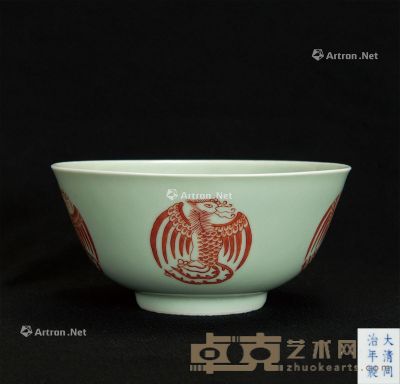 豆青团凤纹碗 直径14cm