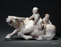 牧童骑牛瓷雕摆件