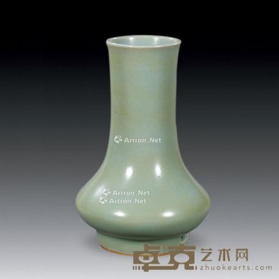 元代 龙泉窑青釉直颈瓶 高14.7cm