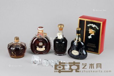 人头马白头路易十三干邑 轩尼诗XO 等洋酒 （四件一组） 尺寸不一