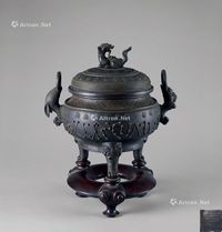 清代（1644-1911年） 铜八卦星象纹瑞兽钮 双兽环耳三足香炉