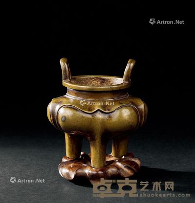清代(1644-1911年) 铜桥耳三足香炉 高7.7cm