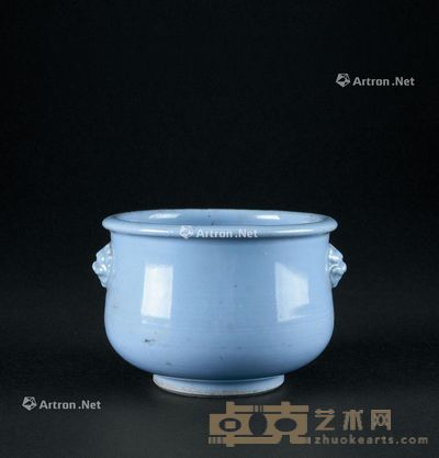 清代(1644-1911年) 天青釉双狮耳香炉 宽11.4cm;高7.6cm