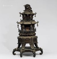 清代（1644-1911年） 铜龙纹三层塔