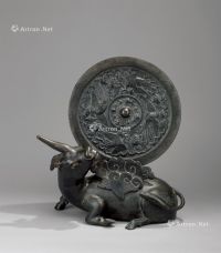 明代（1368-1644年） 铜犀牛望月镜架 铜镜 （二件一组）