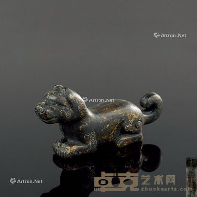 铜错金银犬符 长9.5cm；高4.2cm