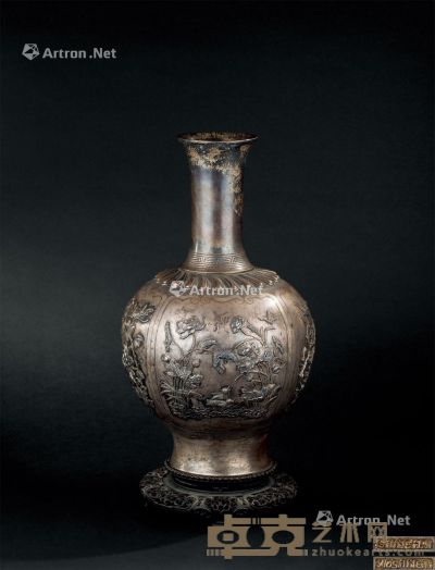 清代（1644-1911年） 银簪花花鸟纹瓶 高42.8cm