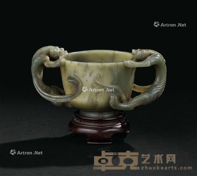 清代(1644-1911年) 青玉双螭龙耳杯 宽14.8;高7.4cm