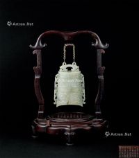 清代（1644-1911年） 白玉雕夔龙纹编钟