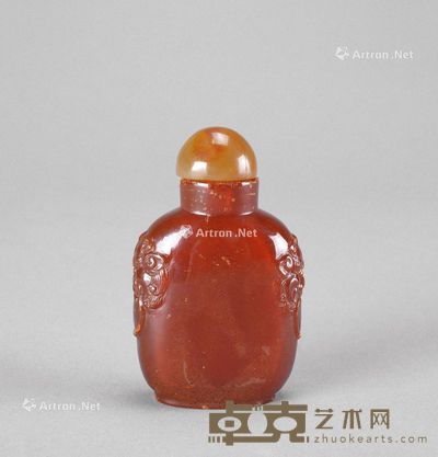 清代（1644-1911年） 蜜蜡双狮环耳鼻烟壶 高7.1cm；重44g