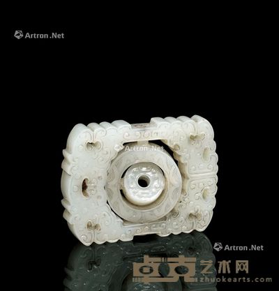 清代(1644-1911年) 白玉雕夔龙纹转心珮 长4.9;宽3.7cm