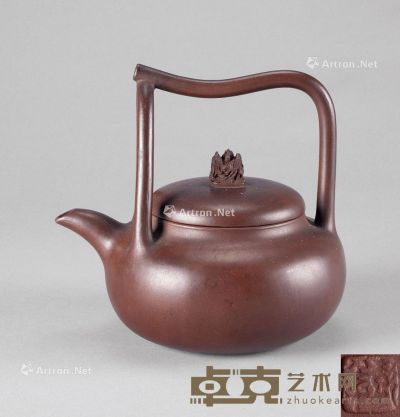 清代（1644-1911年） 提梁紫砂壶 宽15.4；高14.5cm