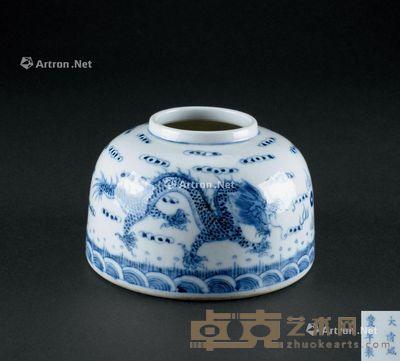 清代（1644-1911年） 青花二龙戏珠纹太白尊 直径12.2；高7.6cm