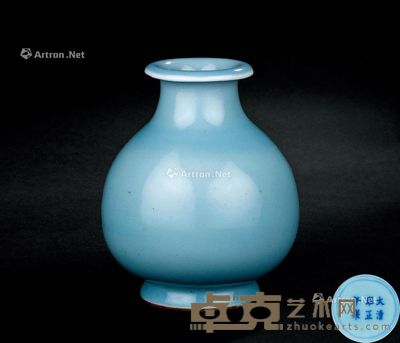 清代（1644-1911年） 天青釉壶 高14.5cm