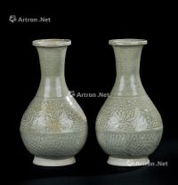 宋代（960-1279年） 影青花卉纹瓶  （一对）