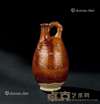 辽代（907-1125年） 黄釉鸡冠皮囊壶 高24.7cm