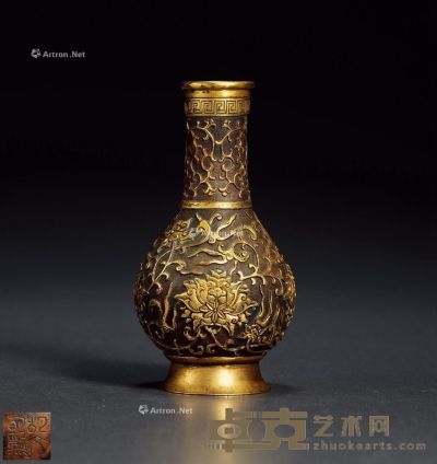 明 胡文明制款铜鎏金缠枝莲纹香瓶 高12cm