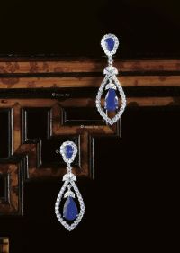 天然缅甸「皇家蓝」蓝宝石配钻石耳环