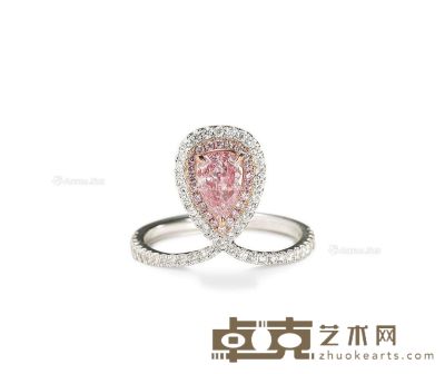 彩粉色梨形钻石配钻石戒指 --