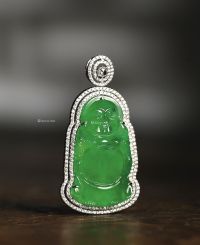 天然缅甸翡翠雕「观音」配钻石吊坠